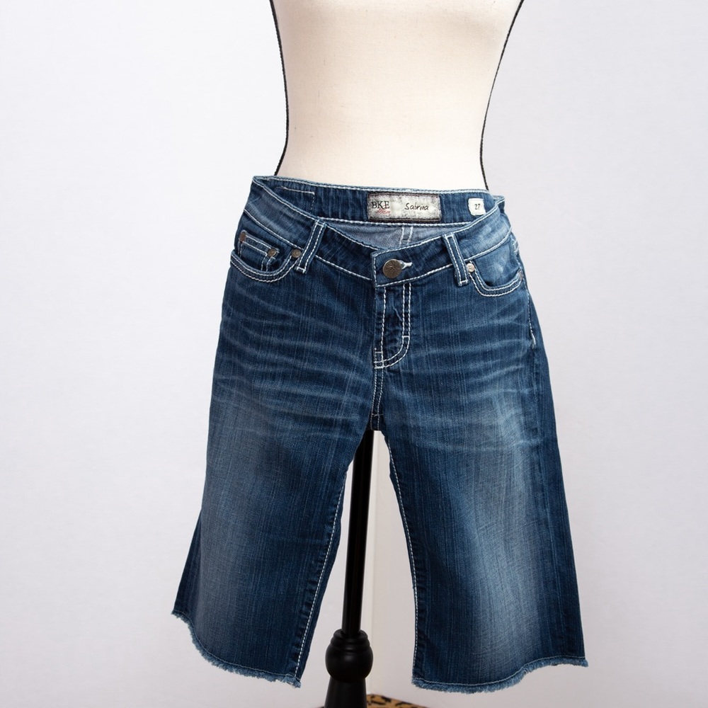 Bermuda length denim shorts fraying & stones by BKE 27